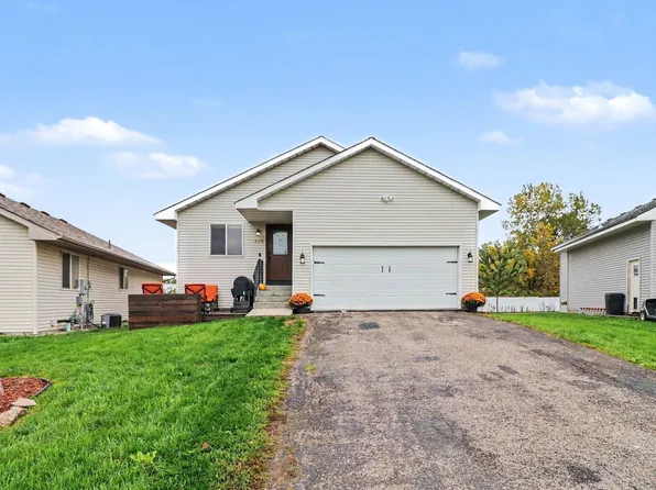 409 Juniper Ln NW, Montgomery, MN 56069