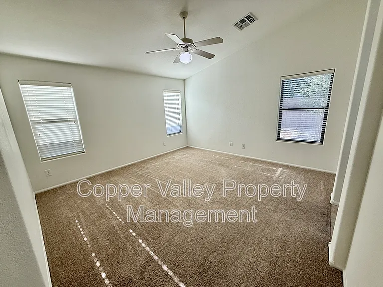 2427 W Oberlin Way — Photo 6