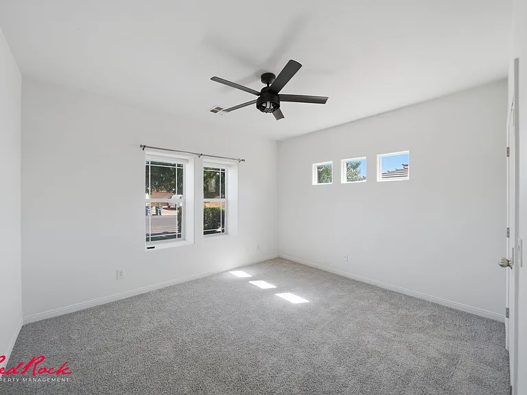3304 W Palomar — Photo 19