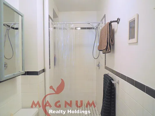 Rented by Magnum Realty Holdings, LLC | media 34