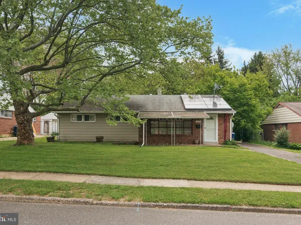 1271 Wunderland Rd, Abington, PA 19001