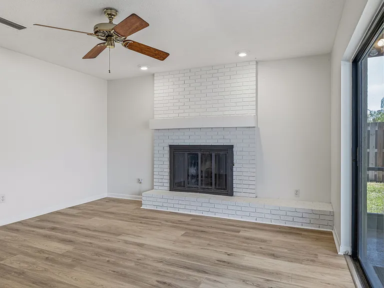 15710 Pinto Pl — Photo 2
