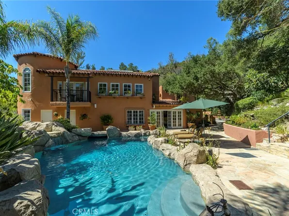 2401 Cascadia Dr, Glendale, CA 91206