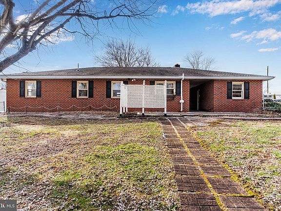 4th image of 1913 Maplewood Dr