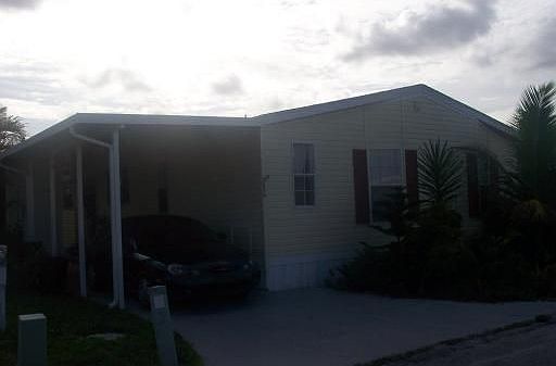2nd image of 3054 Lakeshore Dr