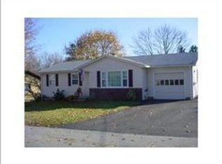 18 Waverly St, West Warwick, RI 02893