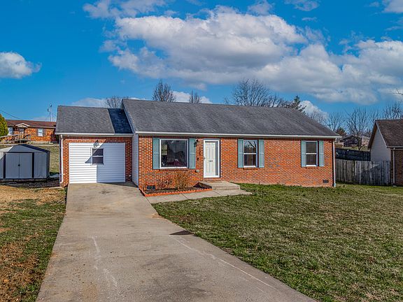 2nd image of 125 Springside Ct