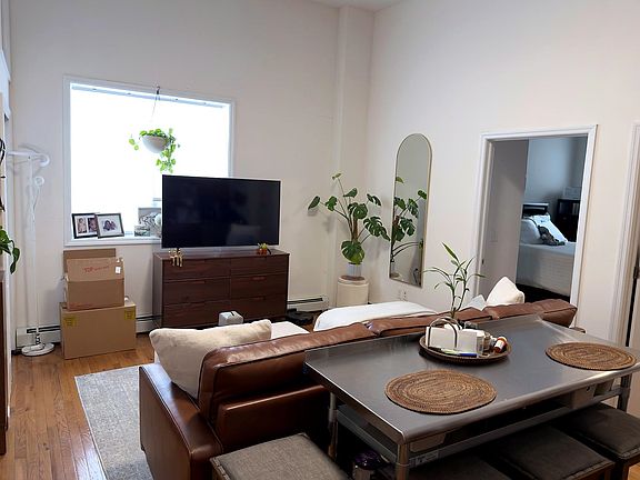 2nd image of 411 Kennedy Blvd APT 1R