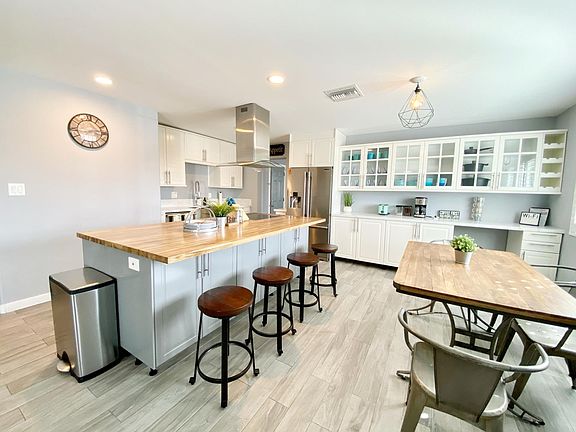 3rd image of 3821 N 85th Pl