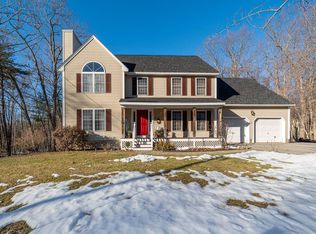 7 Park Ln, Hooksett, NH 03106