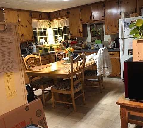 5th image of 1062 Violet Ave