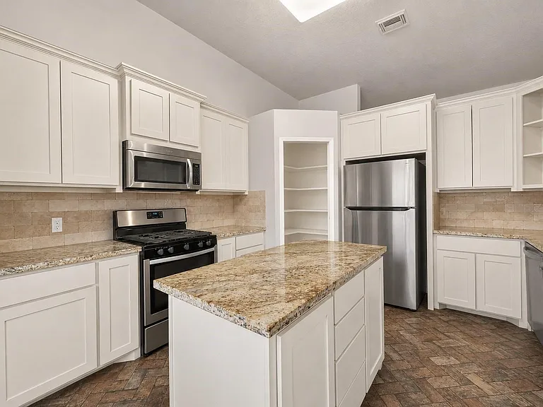 20822 Figurine Ct — Photo 11