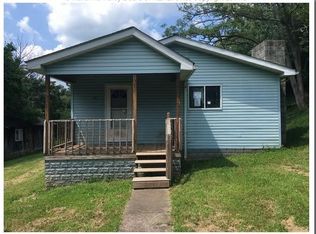 466 Porters Frk, Sumerco, WV 25573