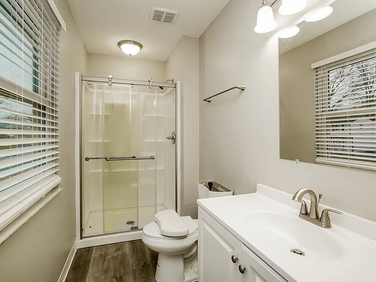 1658 Sandy Side Dr — Photo 15