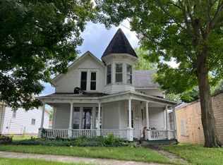 105 E Williams St, Argos, IN 46501