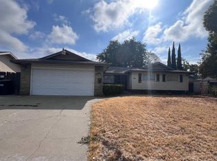 6811 Bowling Dr, Sacramento, CA 95823