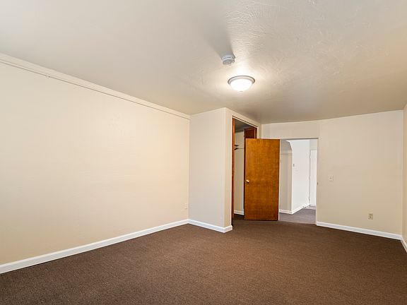 3rd image of 2444 25th Ave #L