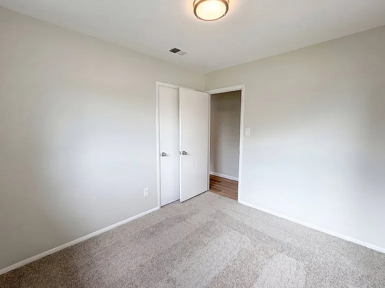 5701 Hanson Dr — Photo 8
