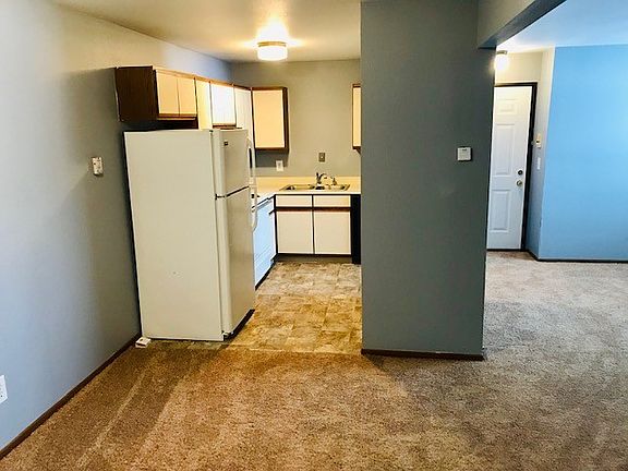 4th image of 1018 Abbey Ct APT 1