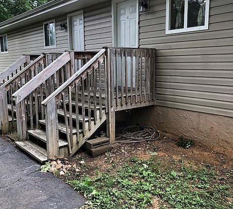 3rd image of 5227 Hickory Woods Ln APT A