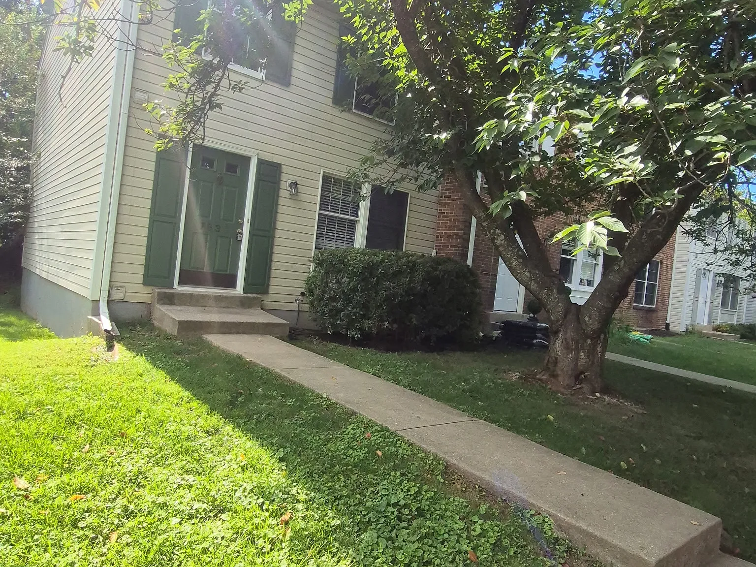 3 bed, 3.5 bath, 1800 sqft, $2,600 — Photo 2