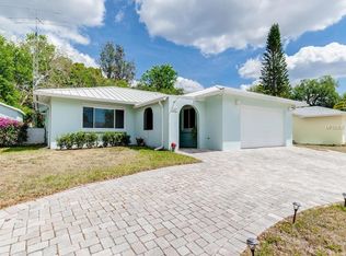 3227 Woodmont Dr, Sarasota, FL 34232