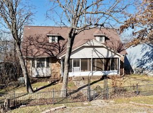 36 W Hilltop Rd, McAlester, OK 74501