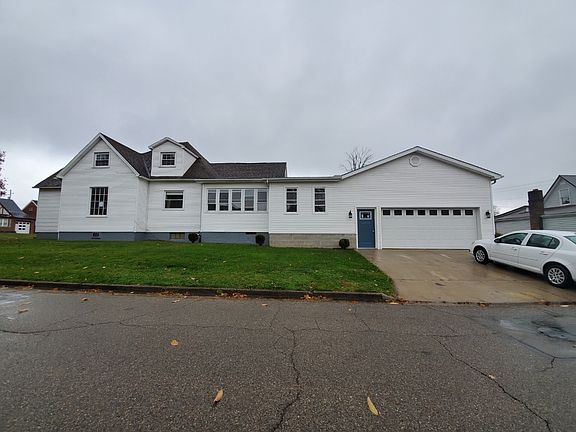 2nd image of 187 Oak St