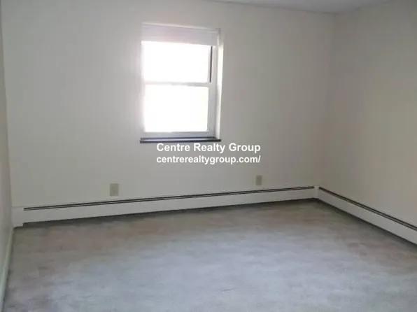 151 Concord St APT 24, Newton, MA 02462