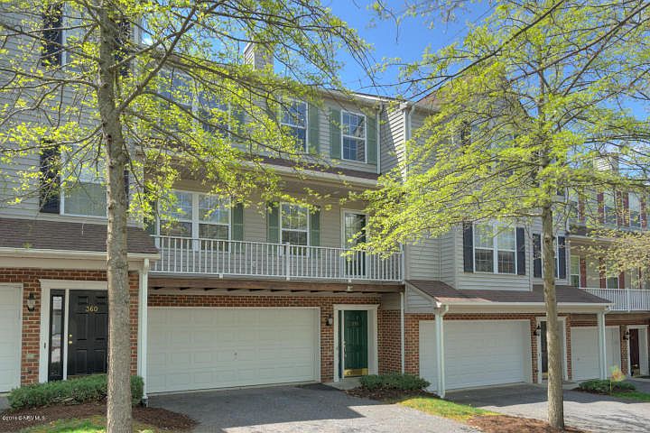 1st image of 370 Silver Leaf Dr