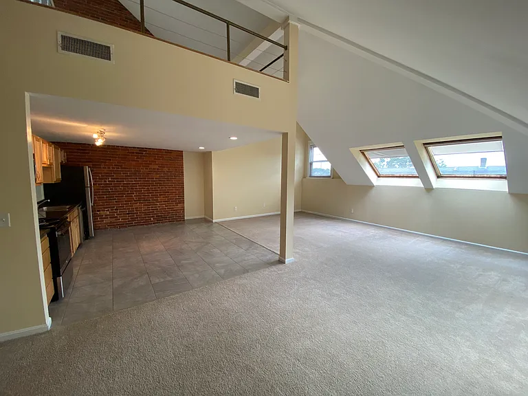 36 Abbott Street — Photo 8