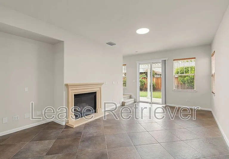 223 W Prosperidad Way — Photo 4