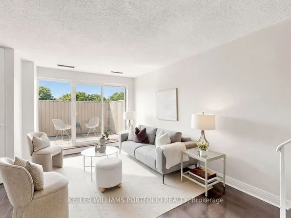 4005 Don Mills Rd #358, Toronto, ON M2H 3J9