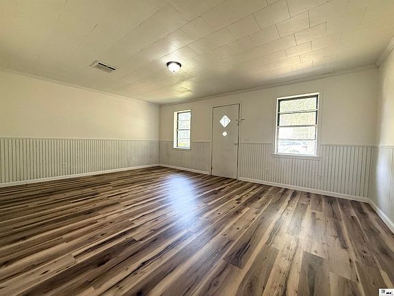 5th image of 248 Burnett St
