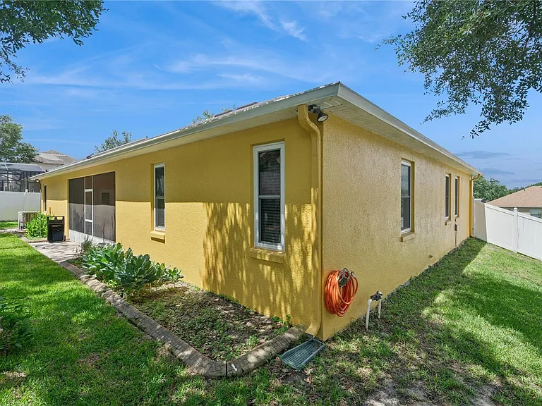 480 Rob Roy Dr — Photo 23