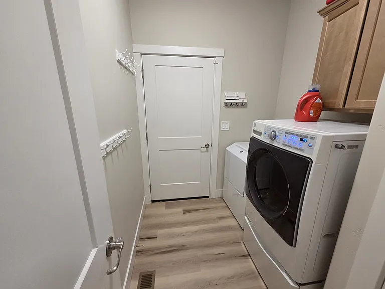 2430 Lotus Ave — Photo 6