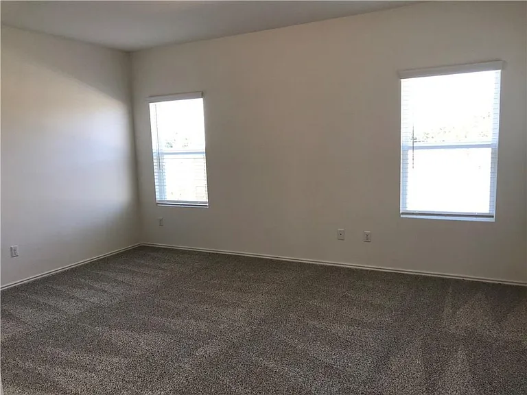 720 Mallow Rd — Photo 9