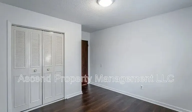 5822 Moody Sawyer Rd #B — Photo 16
