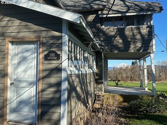 4th image of 1745 Winston Rd