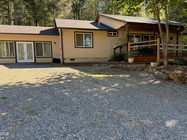 259 Borica Dr, Selma, OR 97538