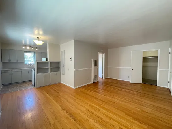 Carlson Drive (5488, 5492)