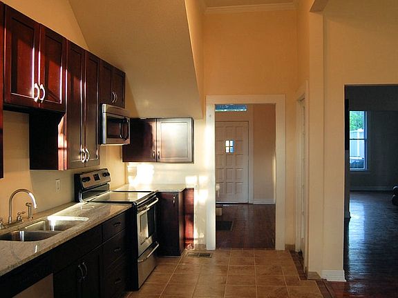 5th image of 207 Gresham St