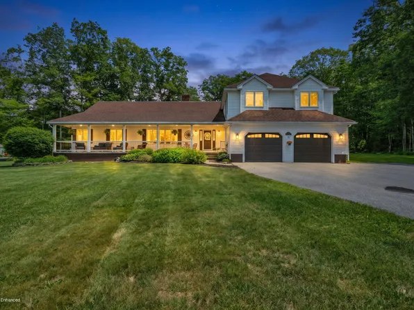 1002 Buck Hill Drive, Veazie, ME 04401