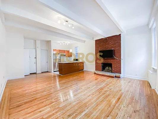 Rented by City Connections Realty | media 3