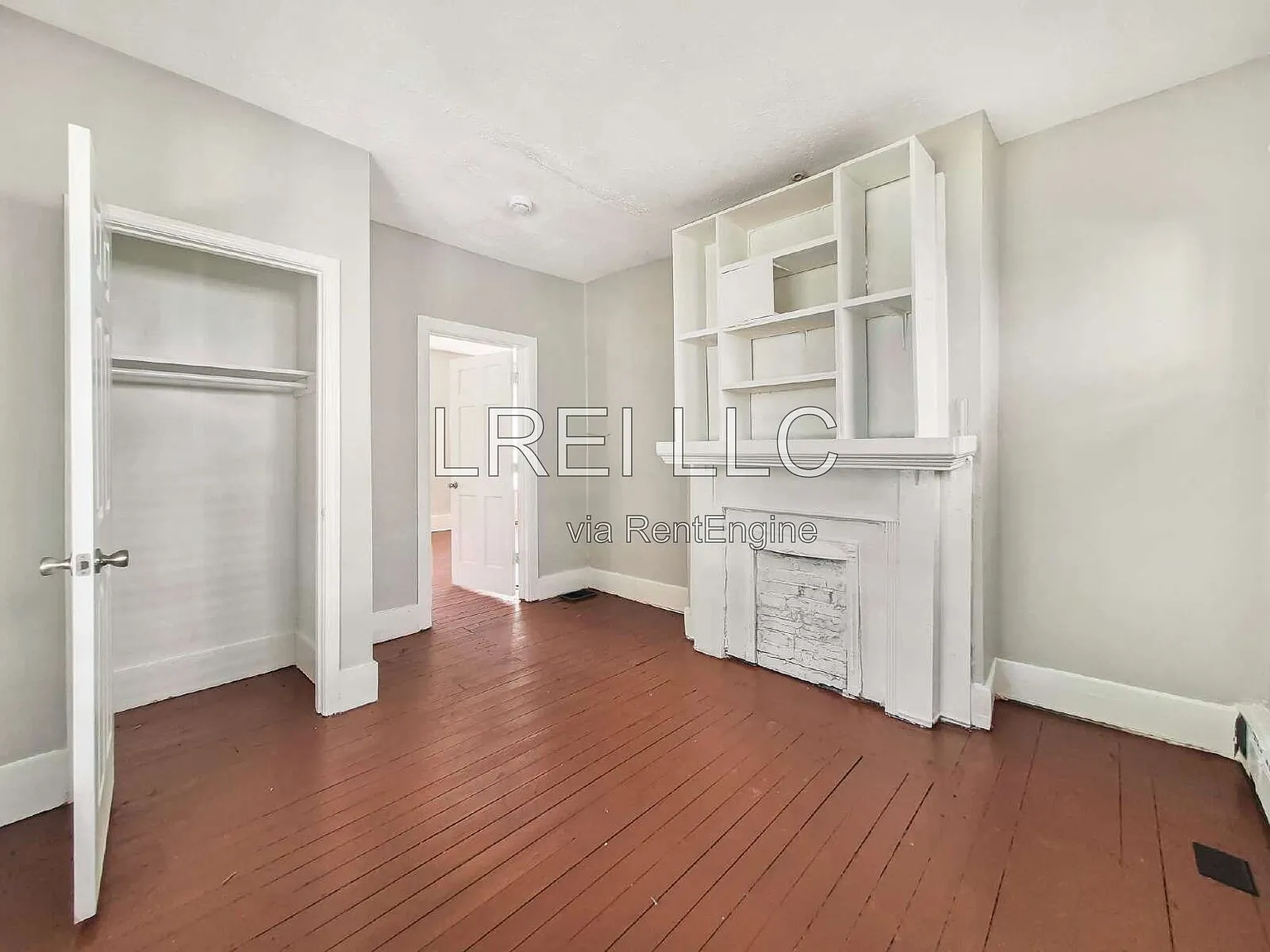3 bed, 1.0 bath, 988 sqft, $1,250 — Photo 3