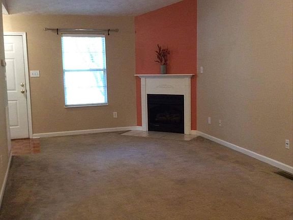 4th image of 9009 Barbee Ln