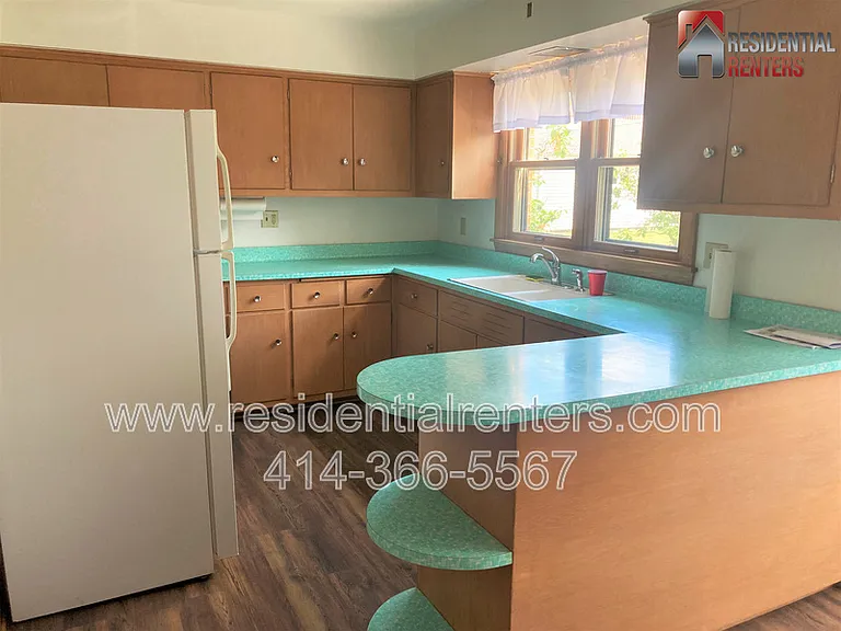 3760 S Clement Ave — Photo 6