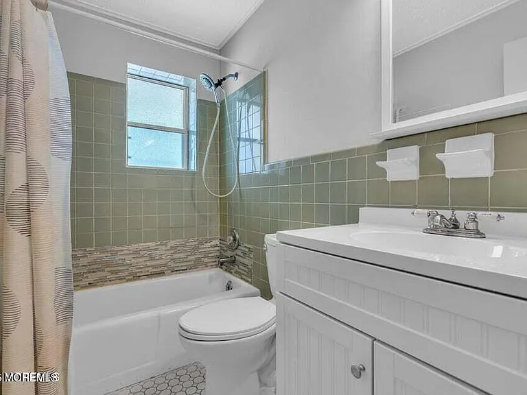 455 Ocean Blvd #10 — Photo 7