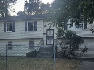 10 N 15th St #A, Wheatley Heights, NY 11798