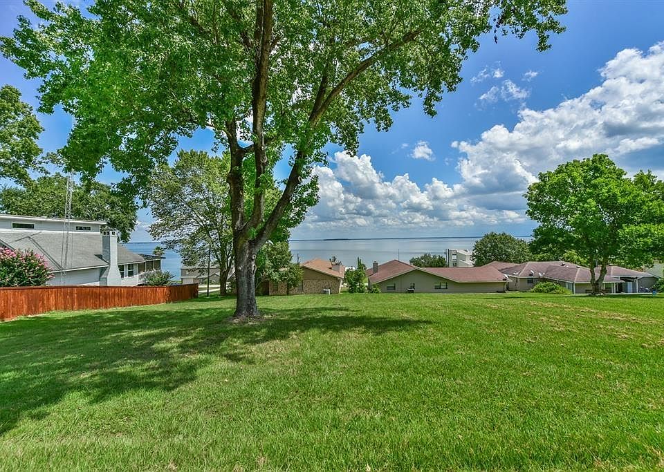 1st image of 0 Hillcrest Dr
